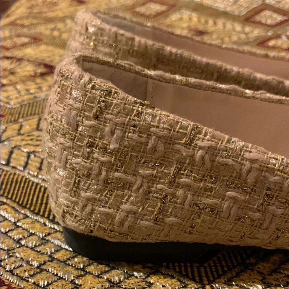SHEIN Black and Cream Flats with Timeless Elegance - Picture 6 of 8